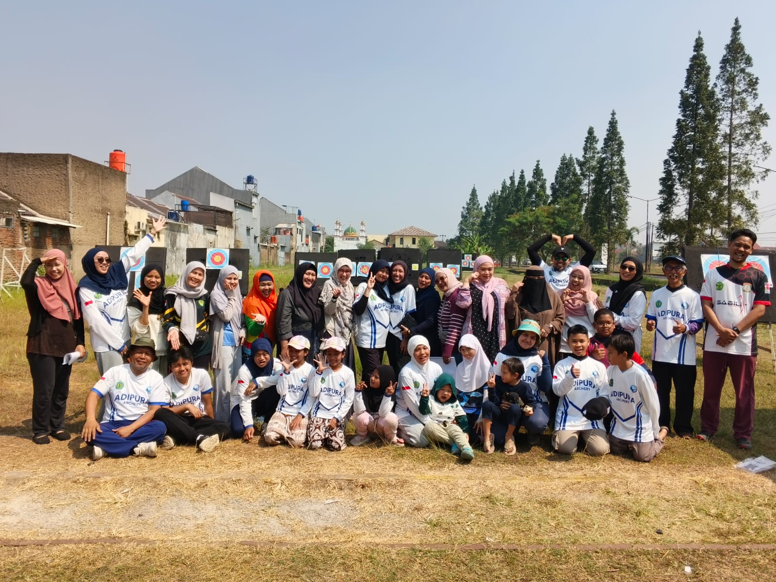 Komunitas Adipura Archery — latihan bersama semua usia